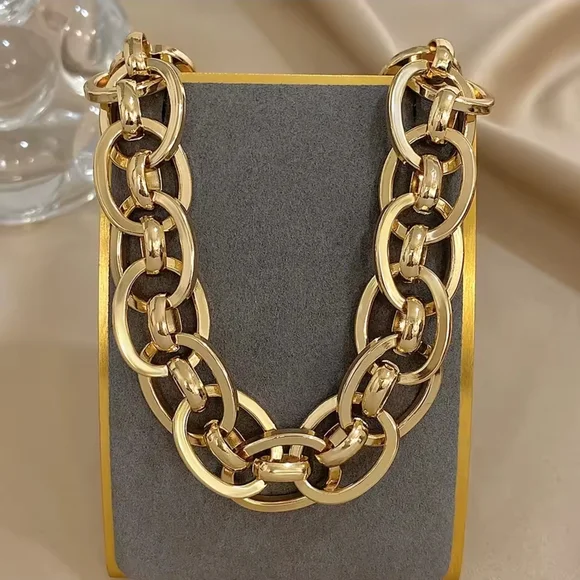 Polished Gold Chunky Link Necklace - Picture 2 of 6